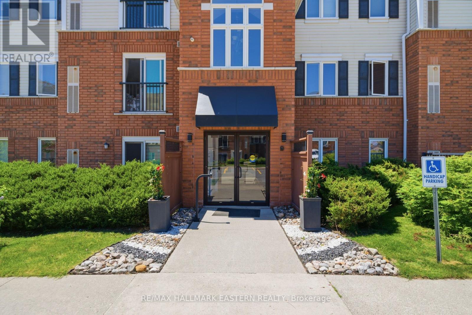101 - 300 Spillsbury Drive, Peterborough (Otonabee Ward 1), Ontario  K9K 0B4 - Photo 3 - X13411810