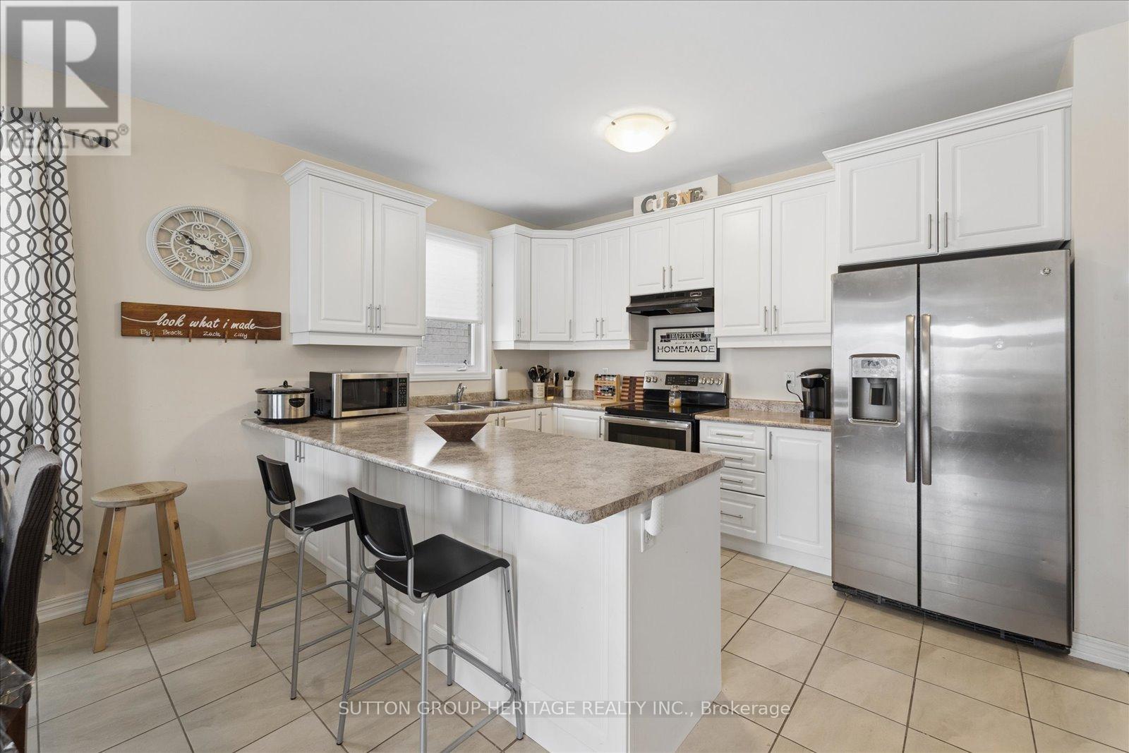 64 Pedwell Street, Clarington (Newcastle), Ontario  L1B 0E1 - Photo 10 - E13412654