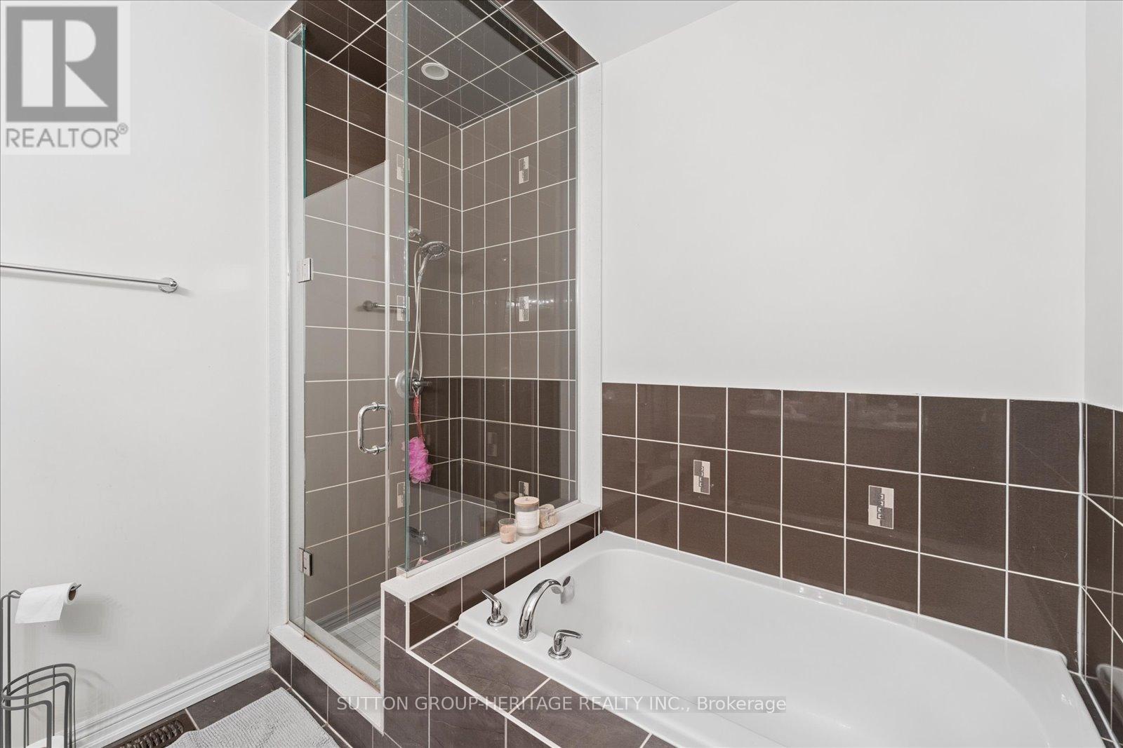 64 Pedwell Street, Clarington (Newcastle), Ontario  L1B 0E1 - Photo 17 - E13412654