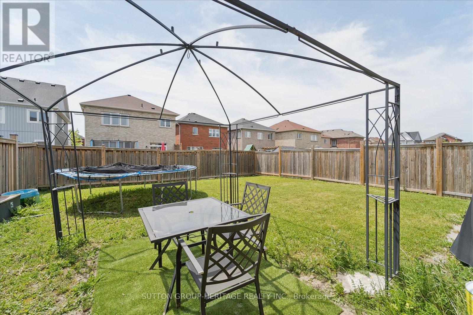 64 Pedwell Street, Clarington (Newcastle), Ontario  L1B 0E1 - Photo 19 - E13412654