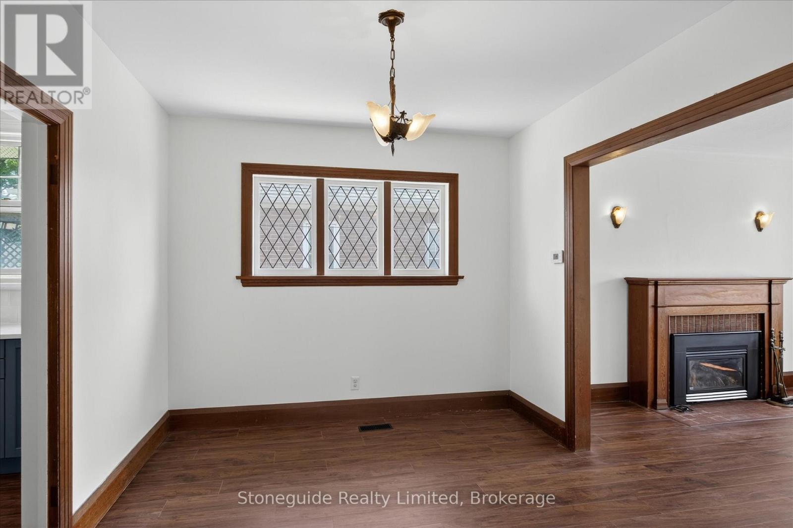 534 Douglas Avenue, Peterborough (Town Ward 3), Ontario  K9J 4L1 - Photo 14 - X13412998