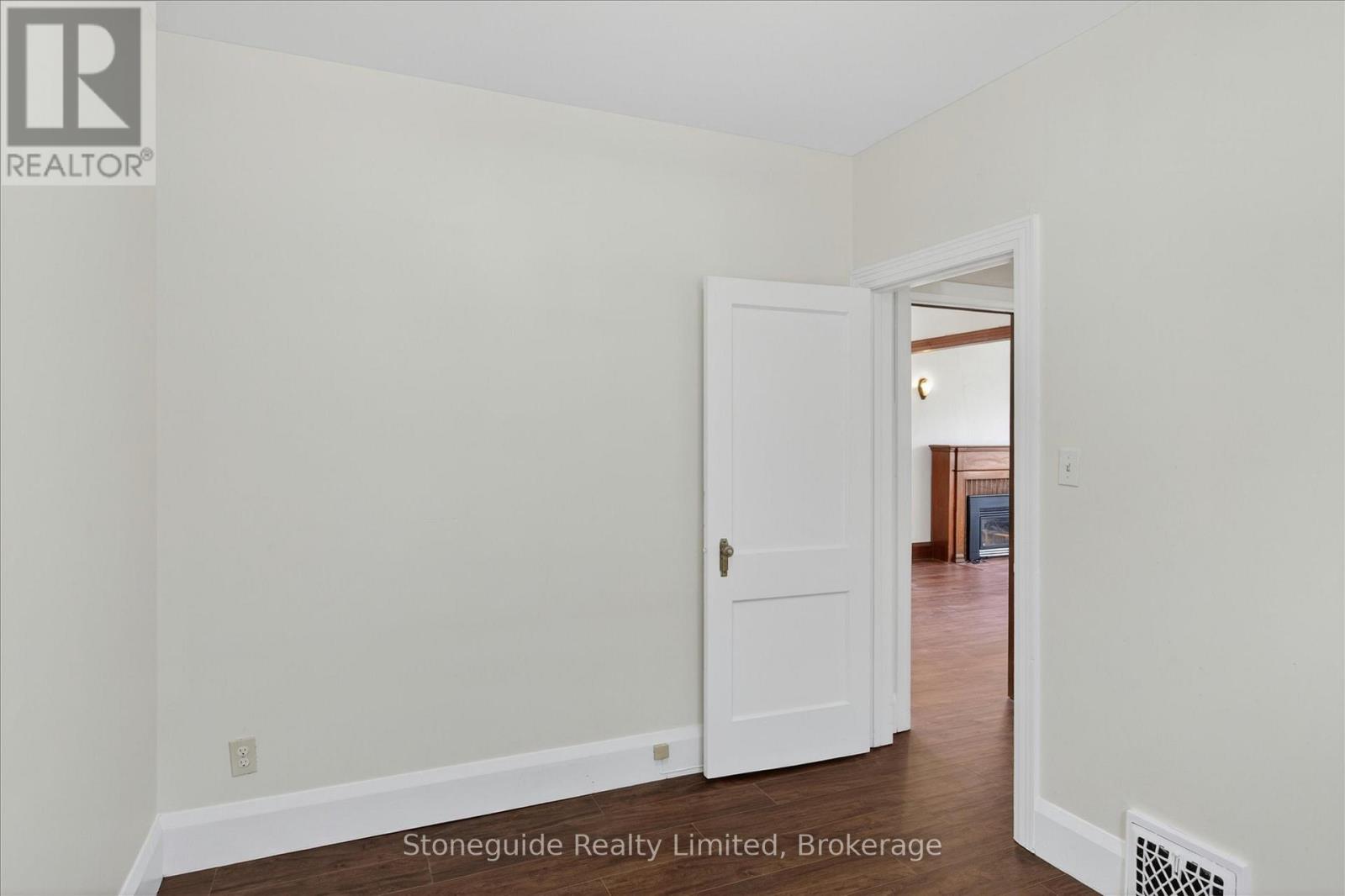 534 Douglas Avenue, Peterborough (Town Ward 3), Ontario  K9J 4L1 - Photo 26 - X13412998