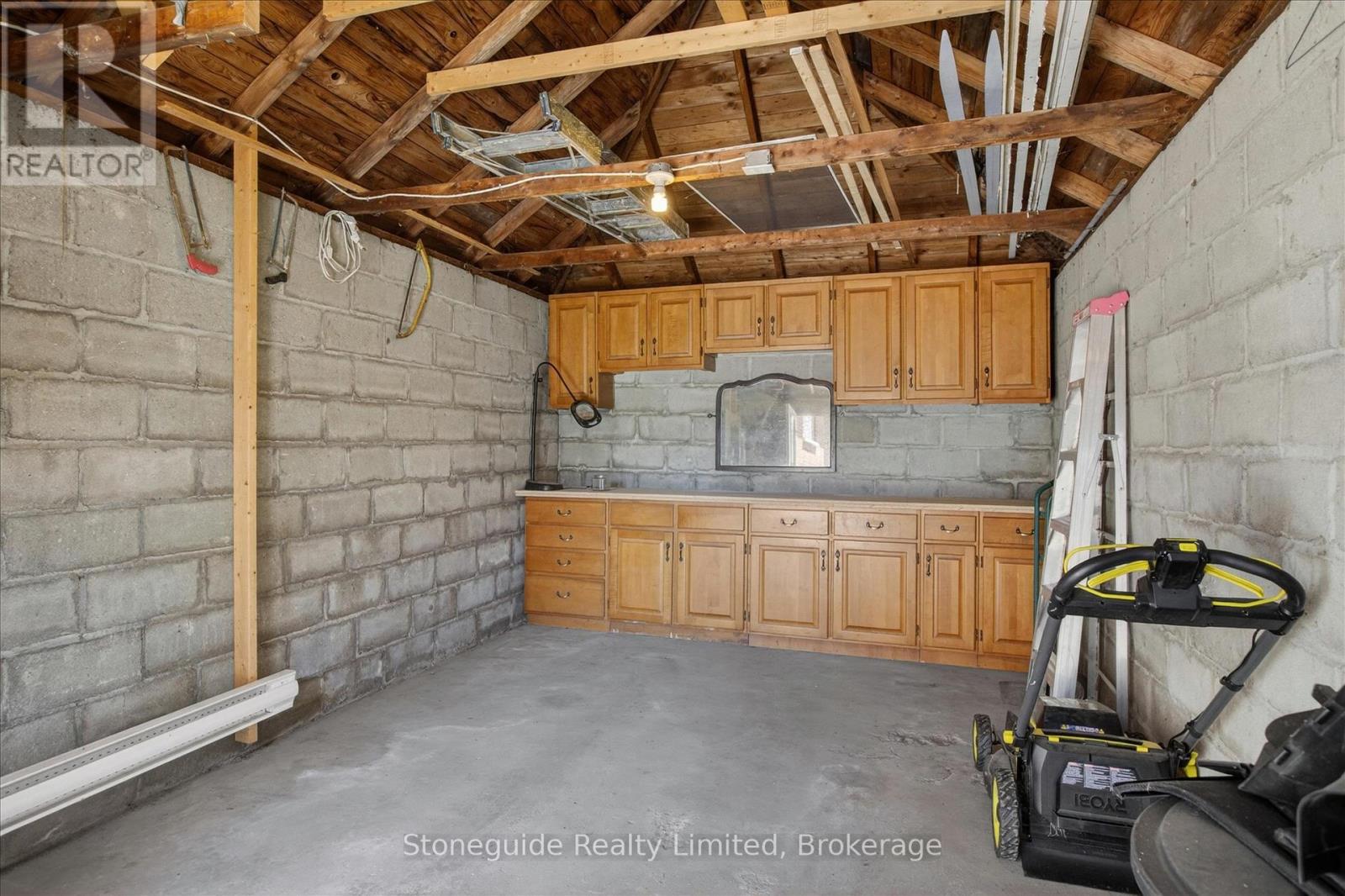 534 Douglas Avenue, Peterborough (Town Ward 3), Ontario  K9J 4L1 - Photo 37 - X13412998