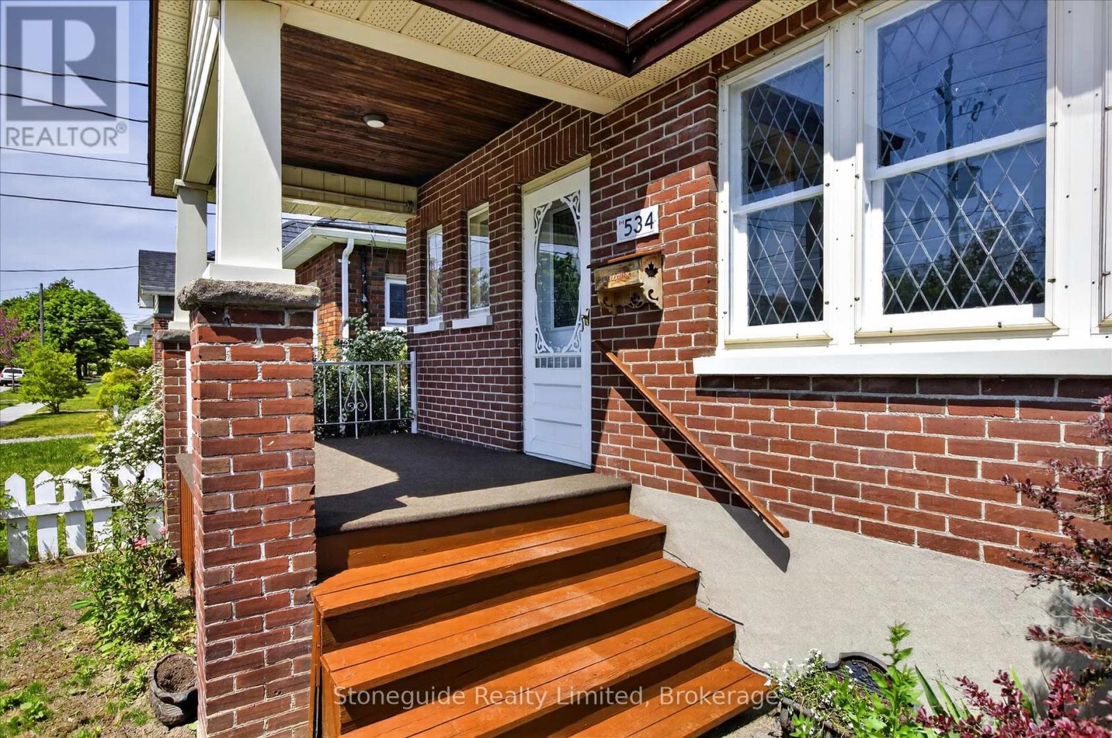 534 Douglas Avenue, Peterborough (Town Ward 3), Ontario  K9J 4L1 - Photo 6 - X13412998