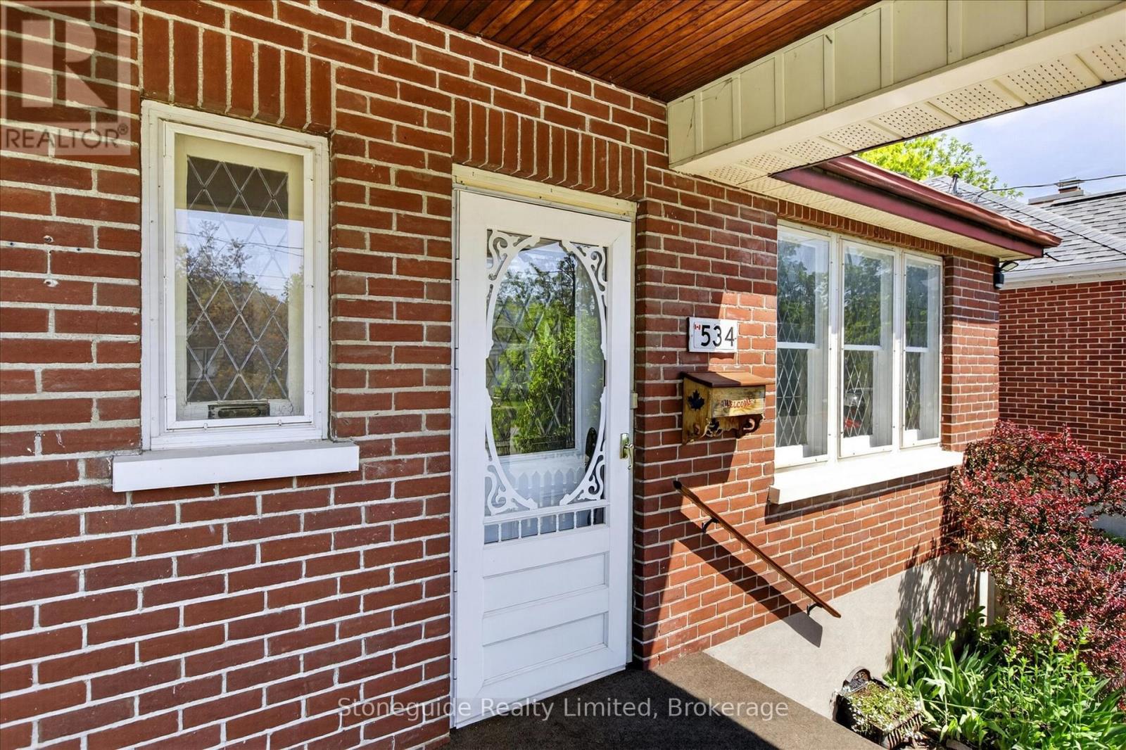 534 Douglas Avenue, Peterborough (Town Ward 3), Ontario  K9J 4L1 - Photo 7 - X13412998