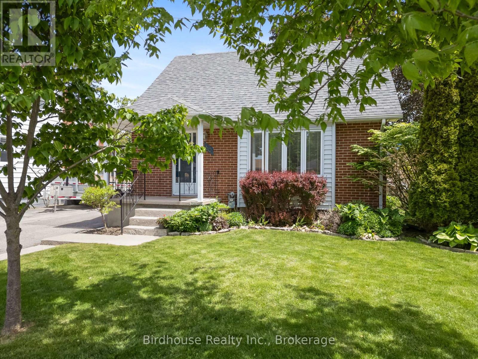 60 St David Street, Kawartha Lakes (Lindsay), Ontario  K9V 1N6 - Photo 2 - X13413194