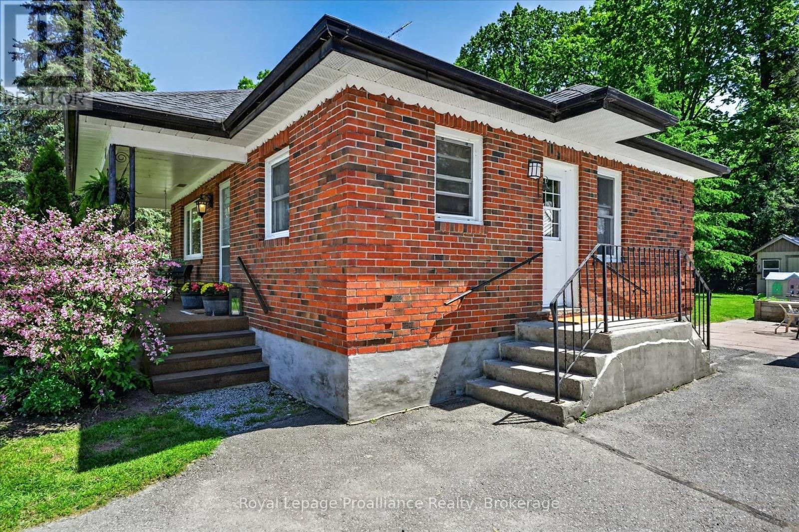 862 South Street, Douro-Dummer, Ontario  K0L 3A0 - Photo 3 - X13415578