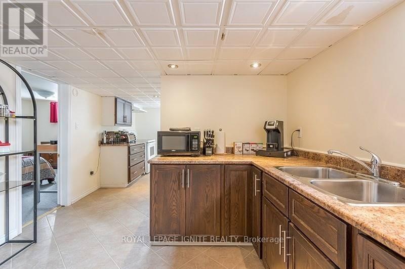 947 Southlawn Drive, Peterborough (Ashburnham Ward 4), Ontario  K9J 1E9 - Photo 16 - X13416114