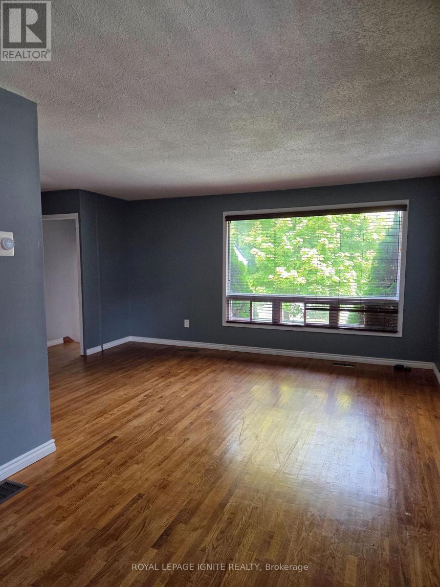 947 Southlawn Drive, Peterborough (Ashburnham Ward 4), Ontario  K9J 1E9 - Photo 3 - X13416114