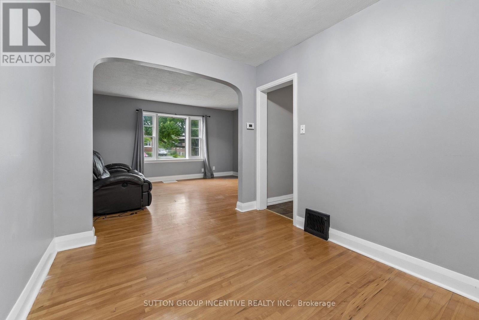 581 Arndon Avenue, Peterborough (Otonabee Ward 1), Ontario  K9J 4A9 - Photo 13 - X13416644