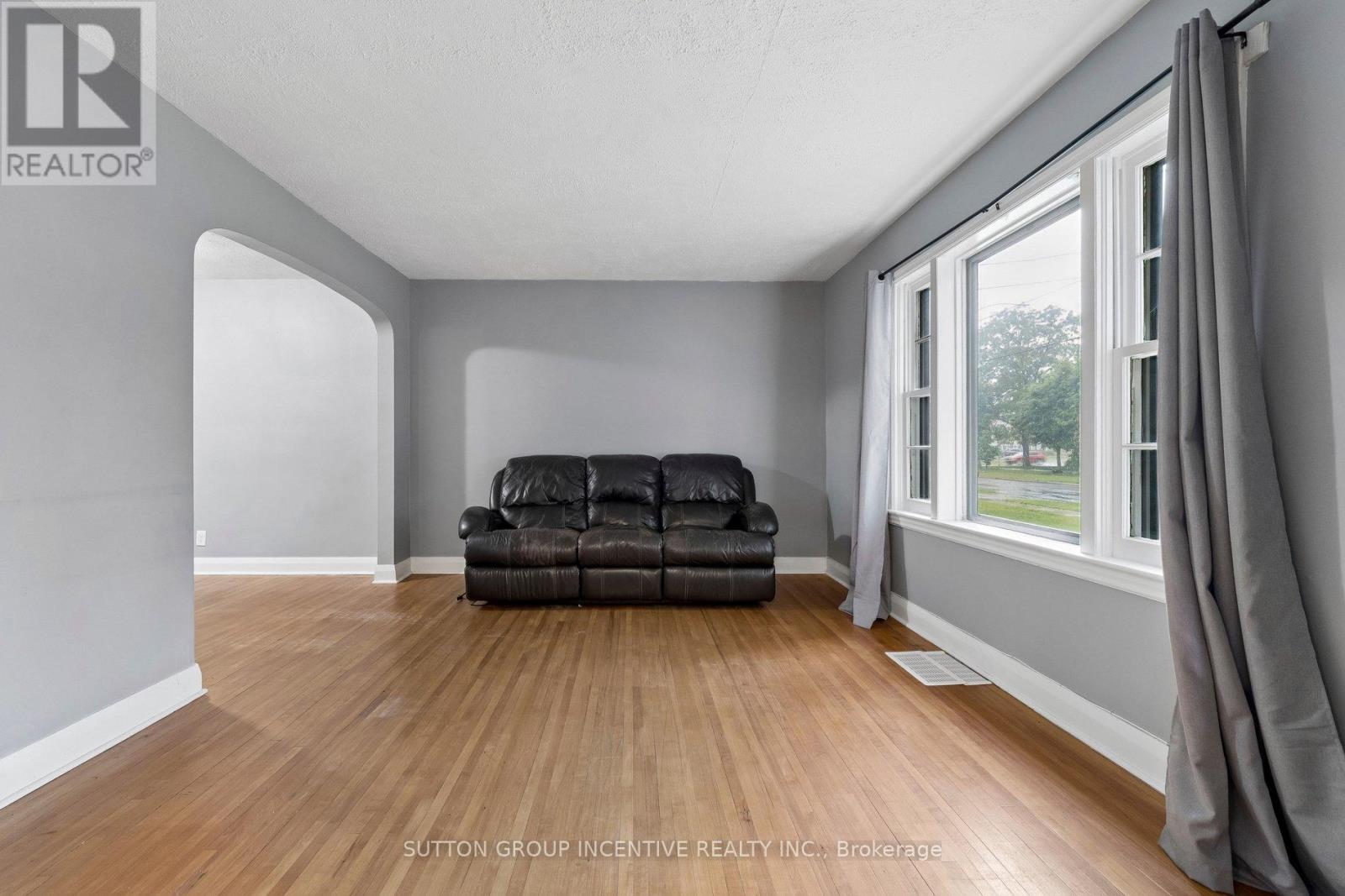 581 Arndon Avenue, Peterborough (Otonabee Ward 1), Ontario  K9J 4A9 - Photo 9 - X13416644