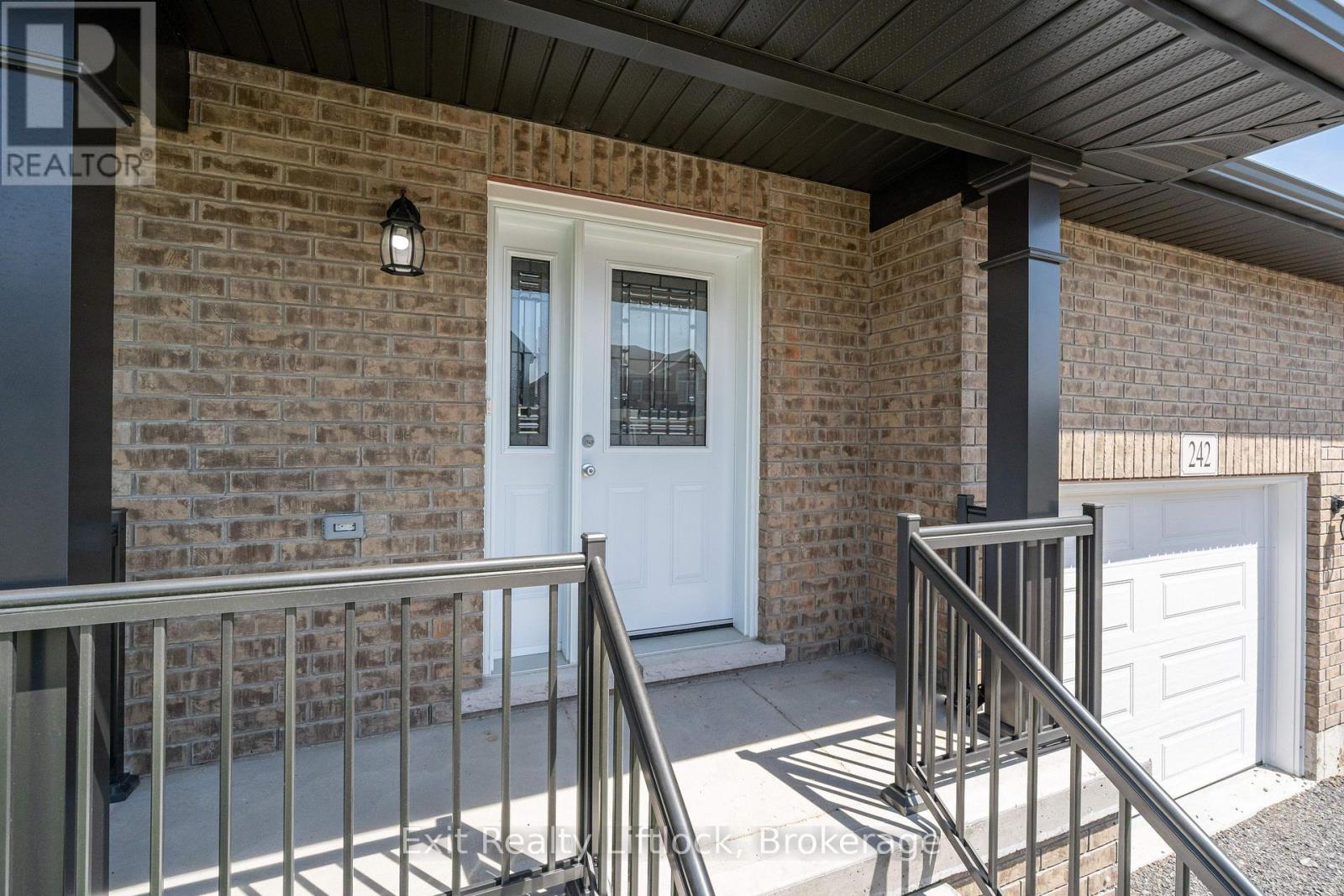 242 O'neil Street, Peterborough (Monaghan Ward 2), Ontario  K9K 0H5 - Photo 2 - X13419168