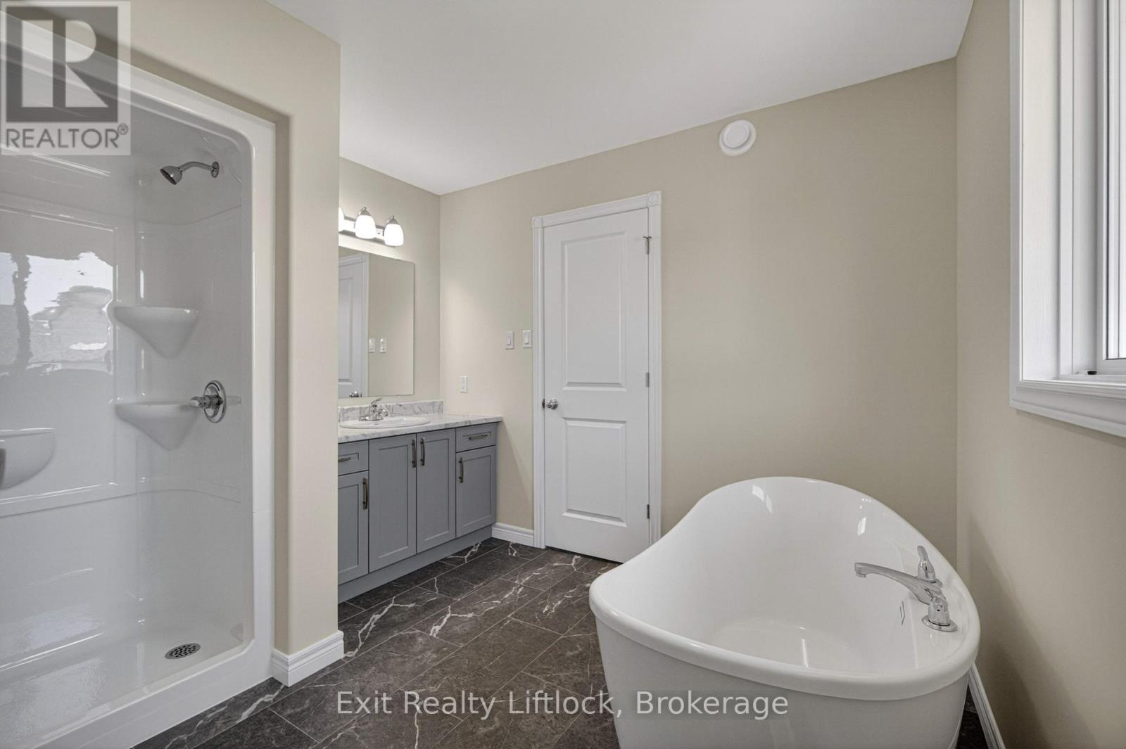 242 O'neil Street, Peterborough (Monaghan Ward 2), Ontario  K9K 0H5 - Photo 22 - X13419168