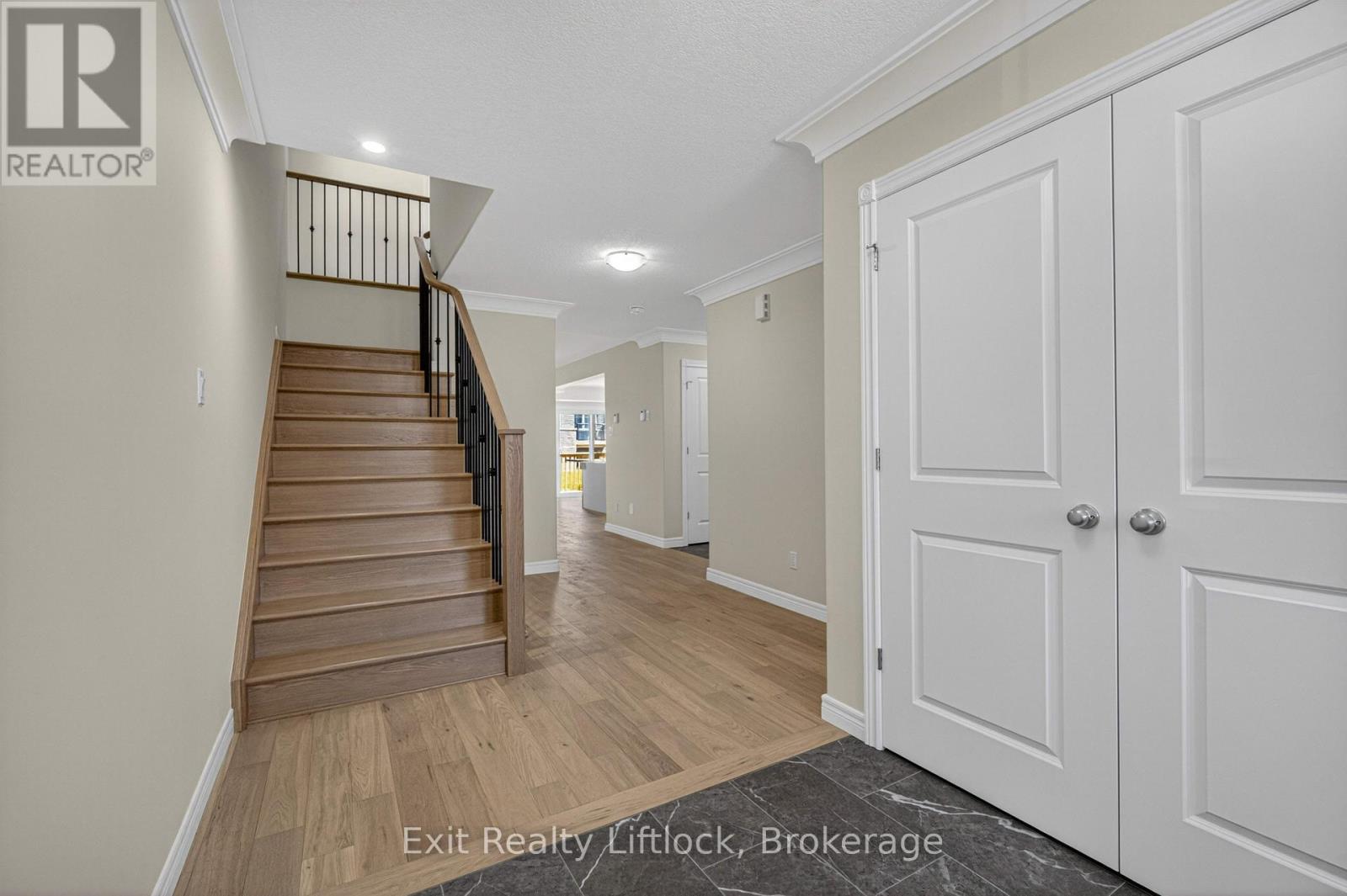 242 O'neil Street, Peterborough (Monaghan Ward 2), Ontario  K9K 0H5 - Photo 4 - X13419168