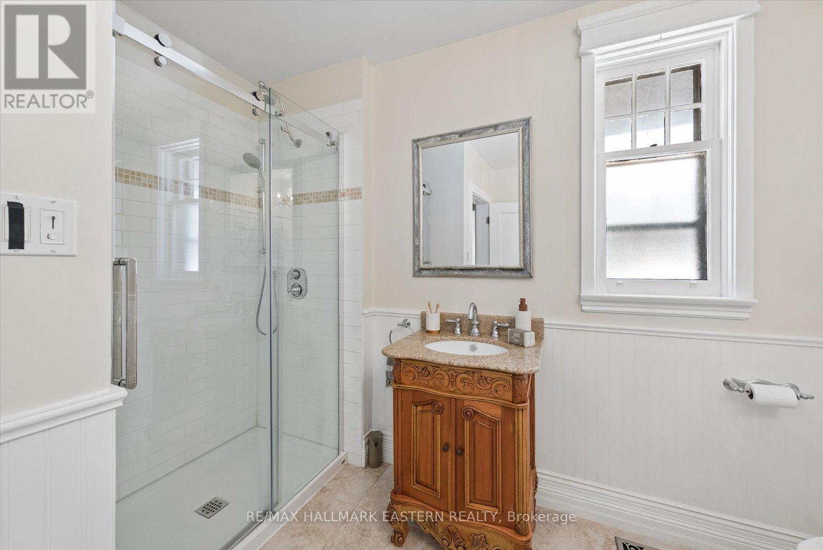 474 Gilmour Street, Peterborough (Town Ward 3), Ontario  K9H 2J9 - Photo 24 - X13419280