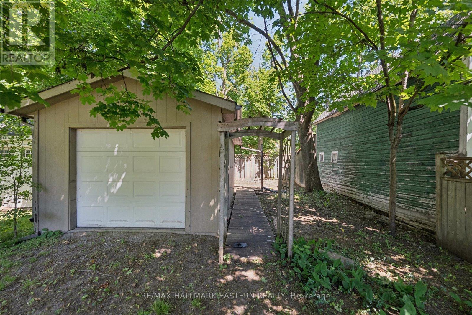 474 Gilmour Street, Peterborough (Town Ward 3), Ontario  K9H 2J9 - Photo 36 - X13419280