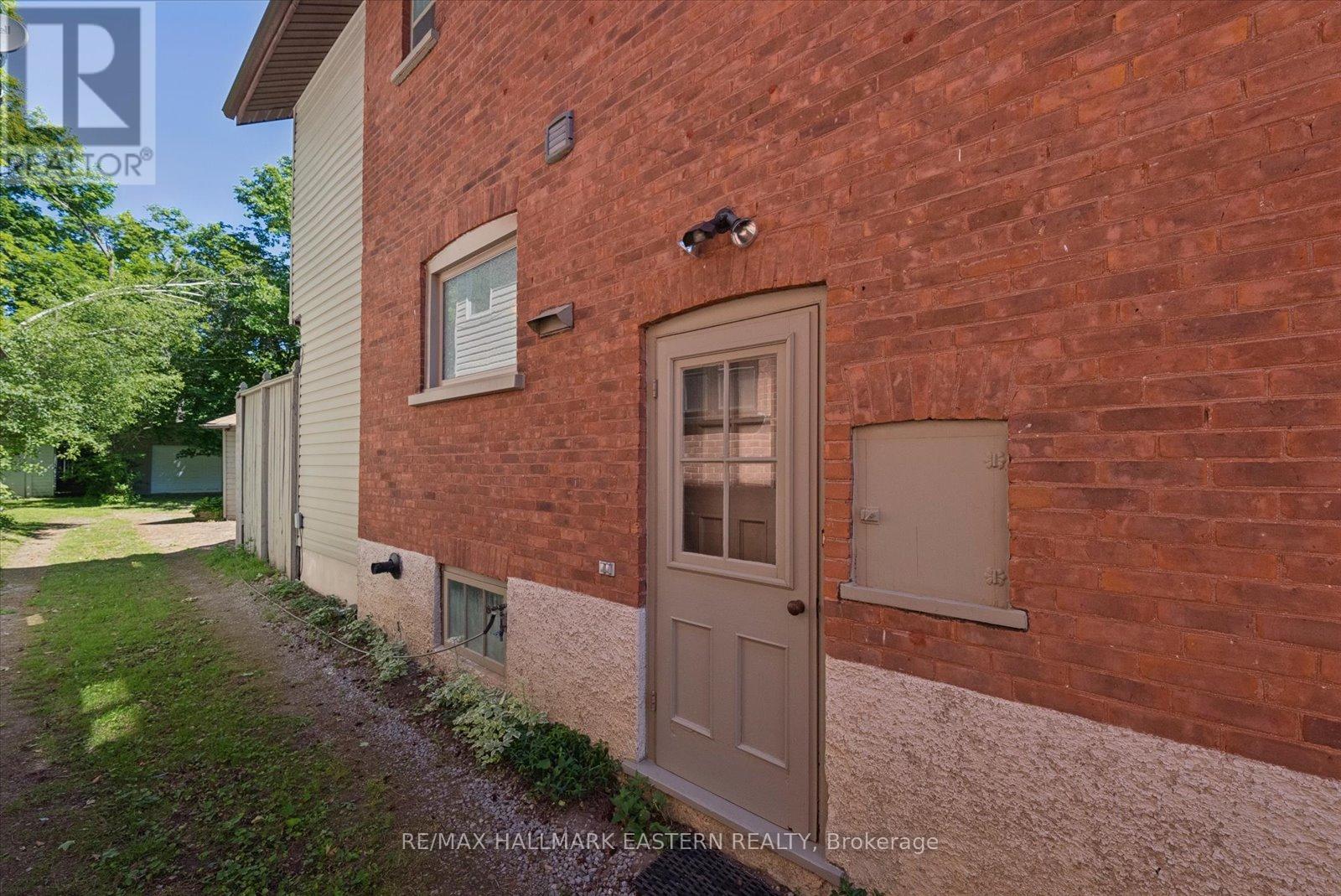 474 Gilmour Street, Peterborough (Town Ward 3), Ontario  K9H 2J9 - Photo 38 - X13419280