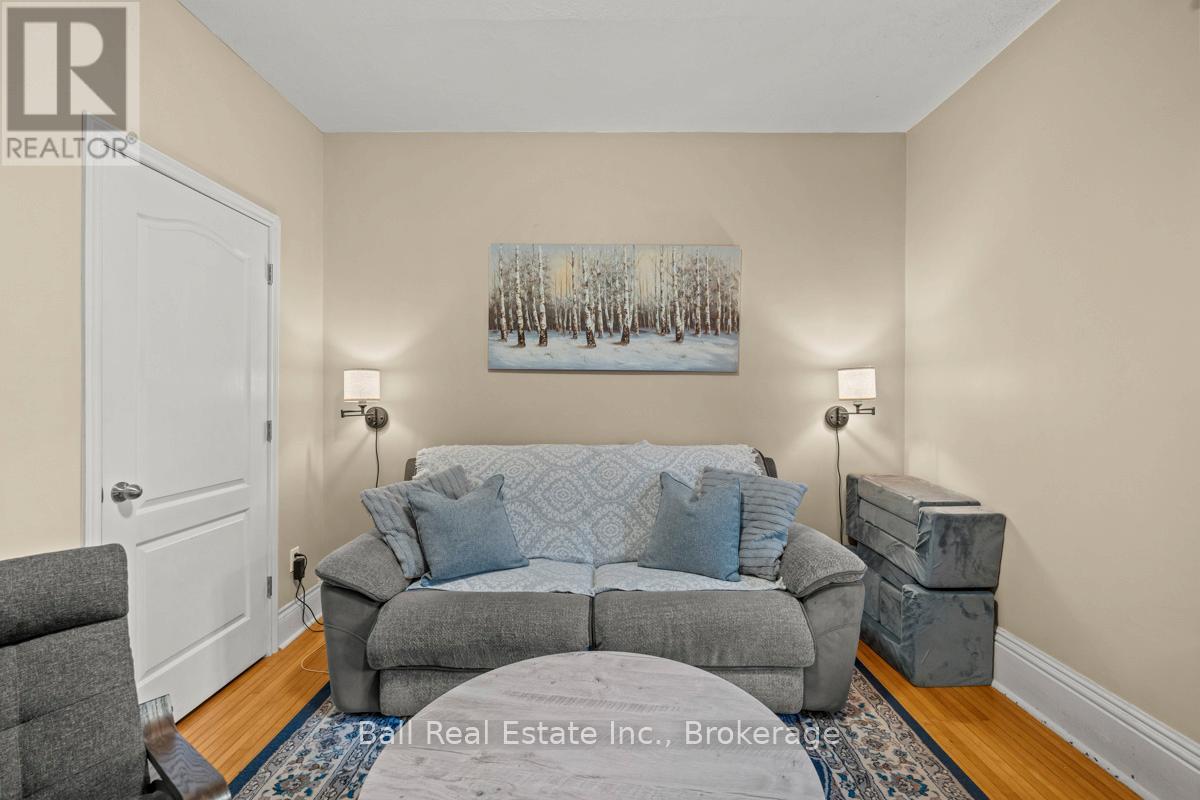 21 Aylmer Street S, Peterborough (Town Ward 3), Ontario  K9J 3H6 - Photo 9 - X13420800