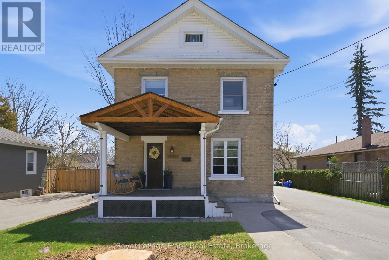 125 GLENELG STREET W, kawartha lakes (lindsay), Ontario