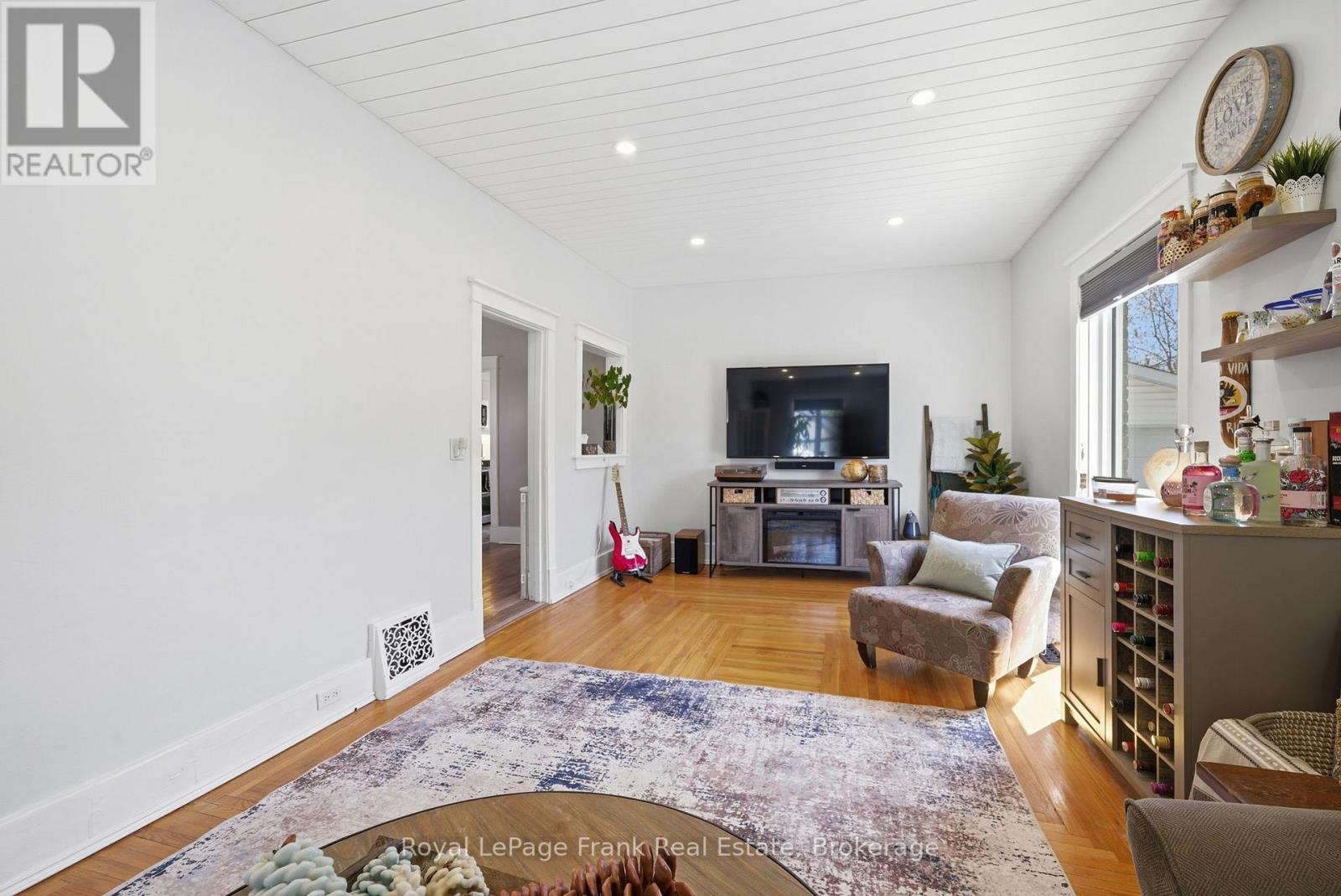 125 Glenelg Street W, Kawartha Lakes (Lindsay), Ontario  K9V 2V8 - Photo 14 - X13421870