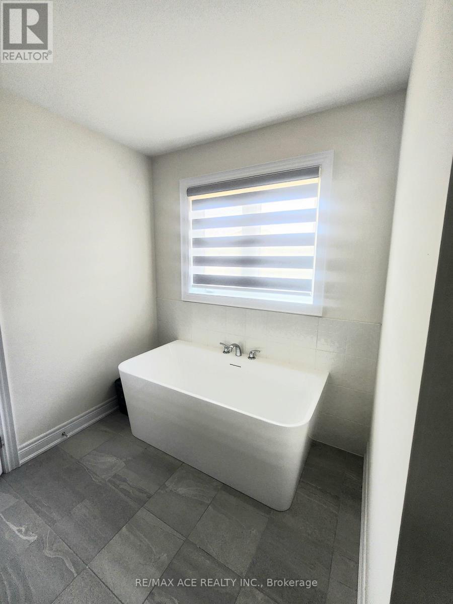 22 Rogerson Street, Clarington (Newcastle), Ontario  L1B 0W4 - Photo 14 - E13422842