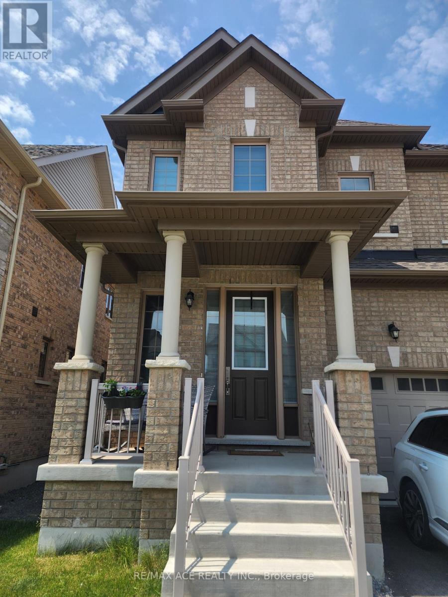 22 Rogerson Street, Clarington (Newcastle), Ontario  L1B 0W4 - Photo 2 - E13422842