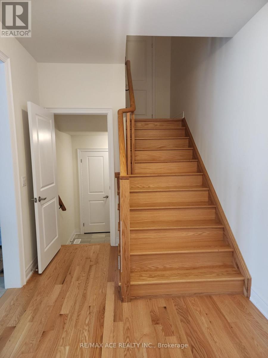 22 Rogerson Street, Clarington (Newcastle), Ontario  L1B 0W4 - Photo 5 - E13422842