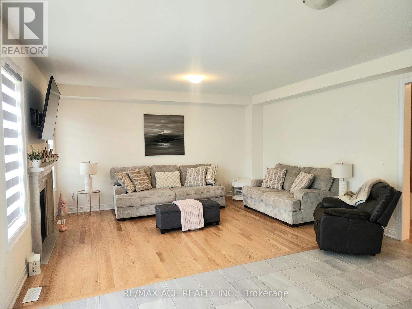 22 Rogerson Street, Clarington (Newcastle), Ontario  L1B 0W4 - Photo 8 - E13422842