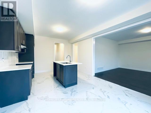 15 Wesley Brooks Street, Clarington (Newcastle), Ontario  L1B 0W1 - Photo 12 - E13423180