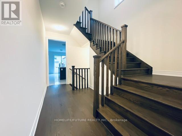 15 Wesley Brooks Street, Clarington (Newcastle), Ontario  L1B 0W1 - Photo 5 - E13423180
