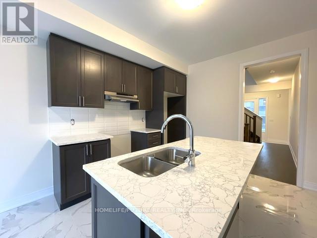 15 Wesley Brooks Street, Clarington (Newcastle), Ontario  L1B 0W1 - Photo 6 - E13423180