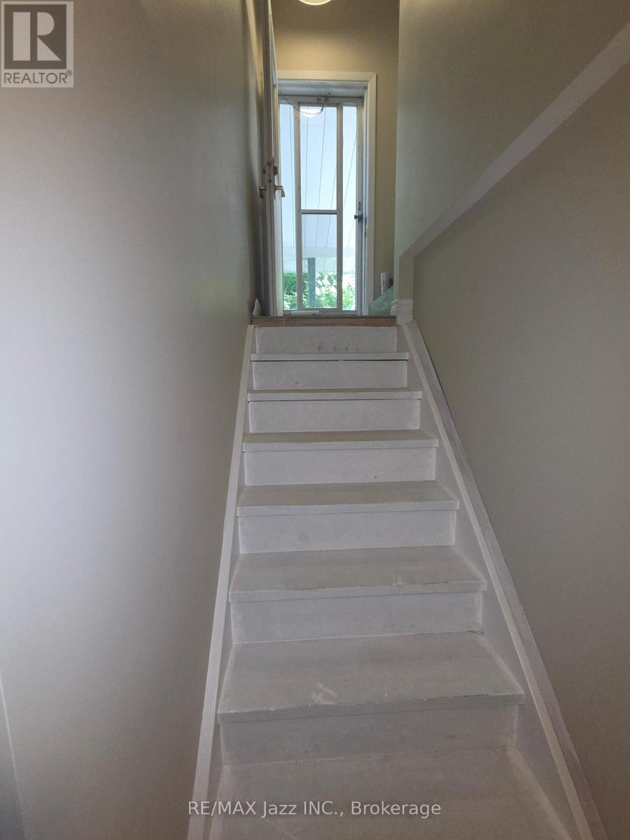B - 624 Stewart Street, Peterborough (Town Ward 3), Ontario  K9H 4C3 - Photo 12 - X13424460