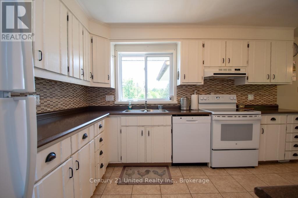 2003 Hybla Road, Hastings Highlands (Monteagle Ward), Ontario  K0L 1C0 - Photo 11 - X13424508