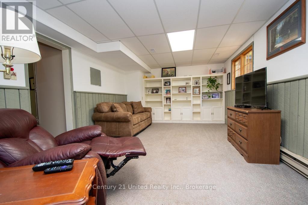 2003 Hybla Road, Hastings Highlands (Monteagle Ward), Ontario  K0L 1C0 - Photo 15 - X13424508