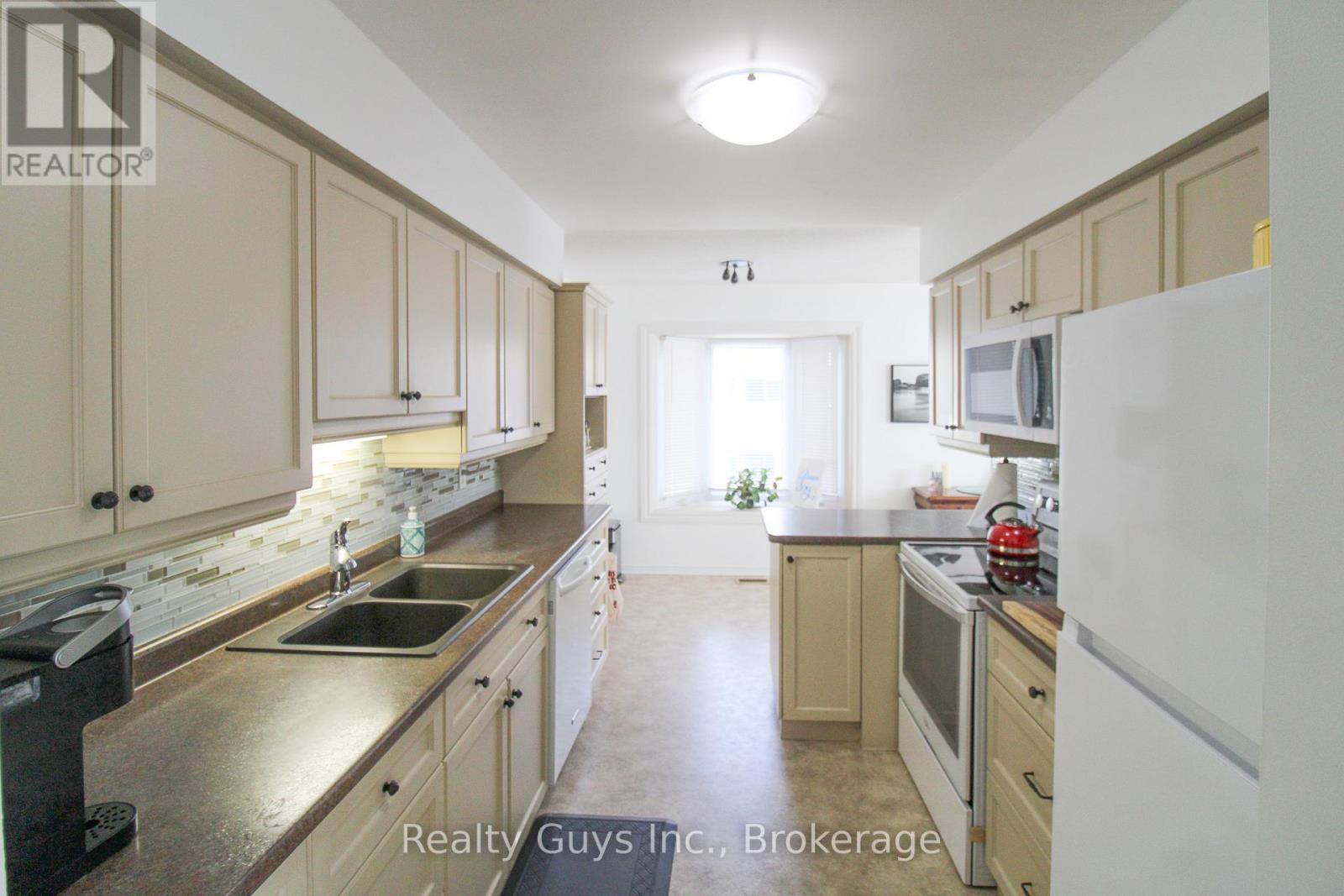 224 - 1099 Clonsilla Avenue, Peterborough (Otonabee Ward 1), Ontario  K9J 8L7 - Photo 9 - X13424948