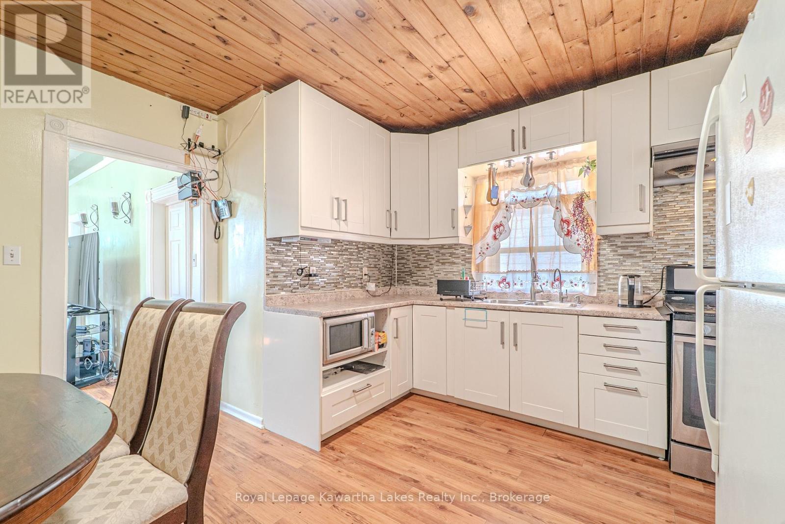 36 Melbourne Street W, Kawartha Lakes (Lindsay), Ontario  K9V 2S8 - Photo 18 - X13425676