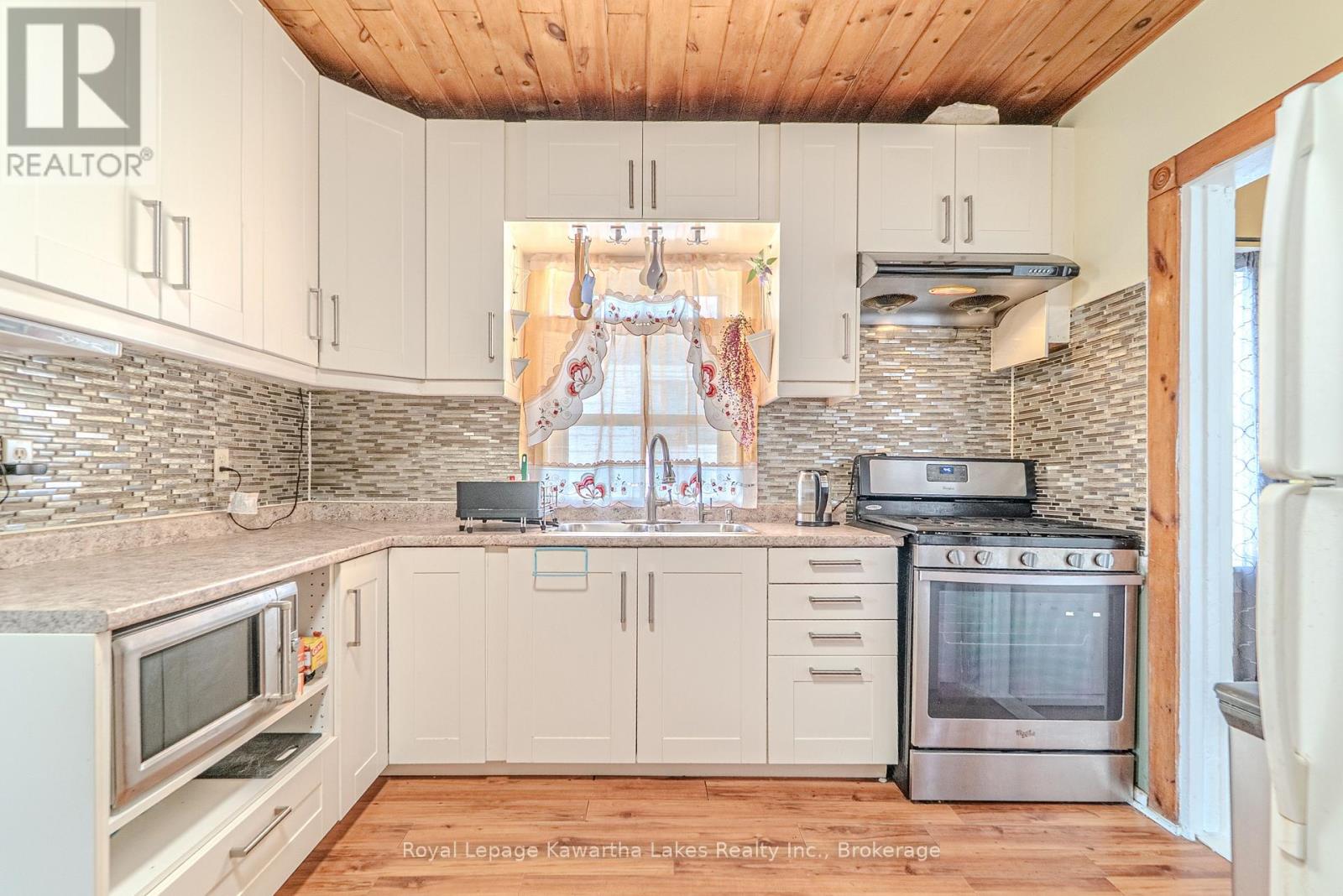 36 Melbourne Street W, Kawartha Lakes (Lindsay), Ontario  K9V 2S8 - Photo 21 - X13425676
