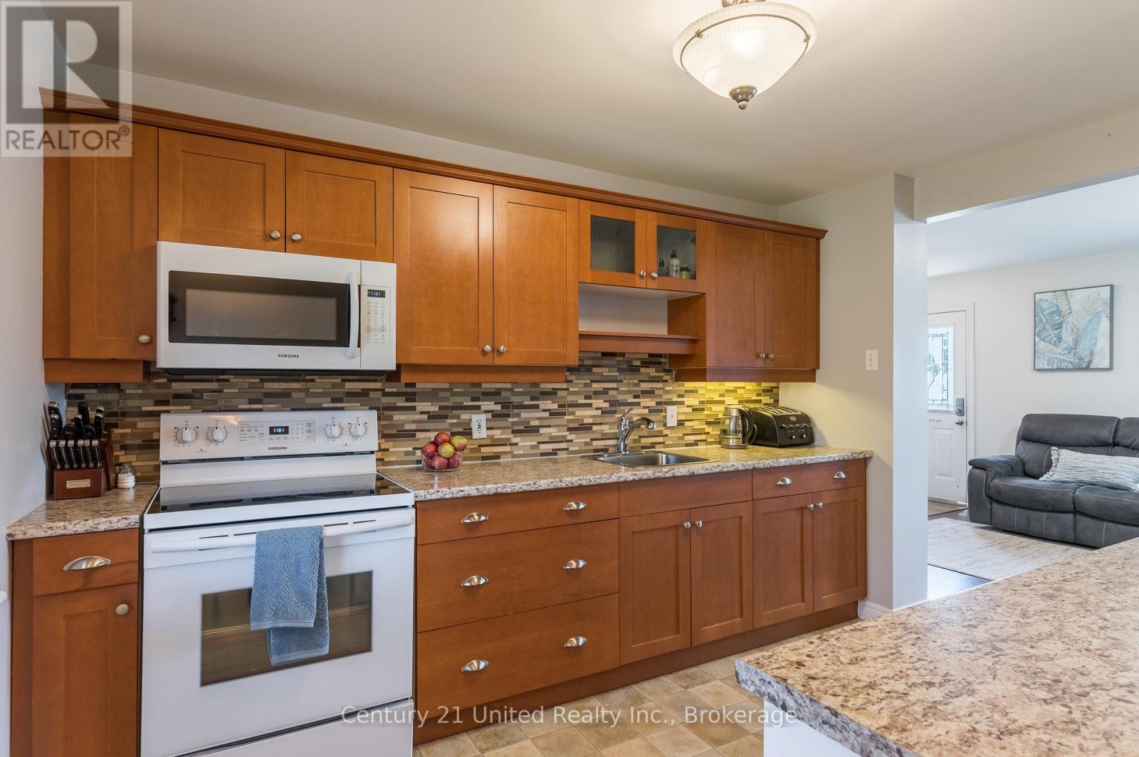 470 O'connell Road, Peterborough (Otonabee Ward 1), Ontario  K9J 4C9 - Photo 7 - X13425828