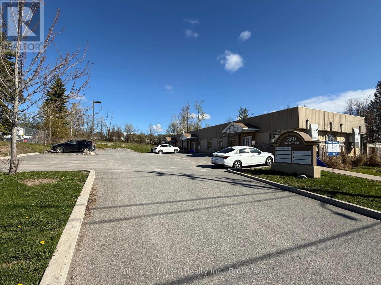 3 - 260 Milroy Drive, Peterborough (Northcrest Ward 5), Ontario  K9H 7M9 - Photo 3 - X13427570