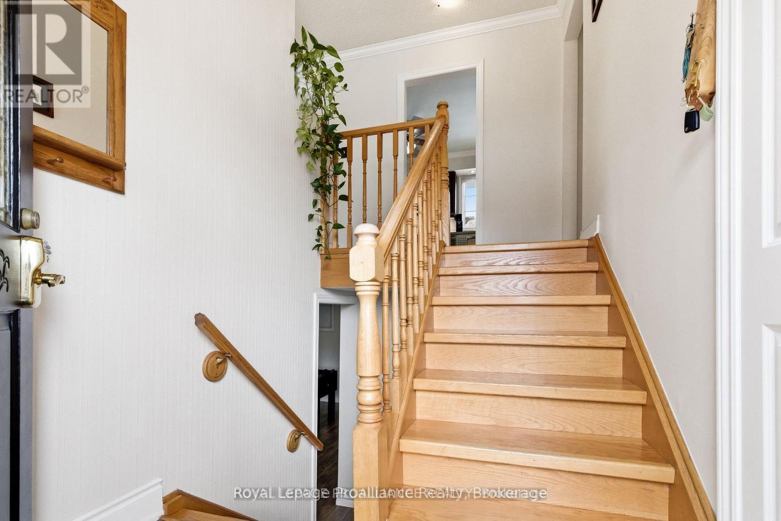 836 Stewart Drive, Peterborough (Ashburnham Ward 4), Ontario  K9J 7R4 - Photo 5 - X13427648