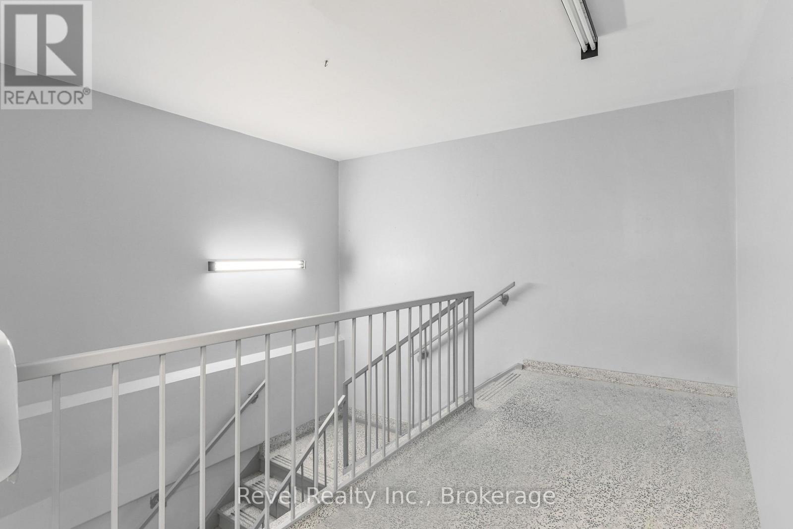 Upper 2 - 34 Cambridge Street S, Kawartha Lakes (Lindsay), Ontario  K9V 3B8 - Photo 16 - X13427690