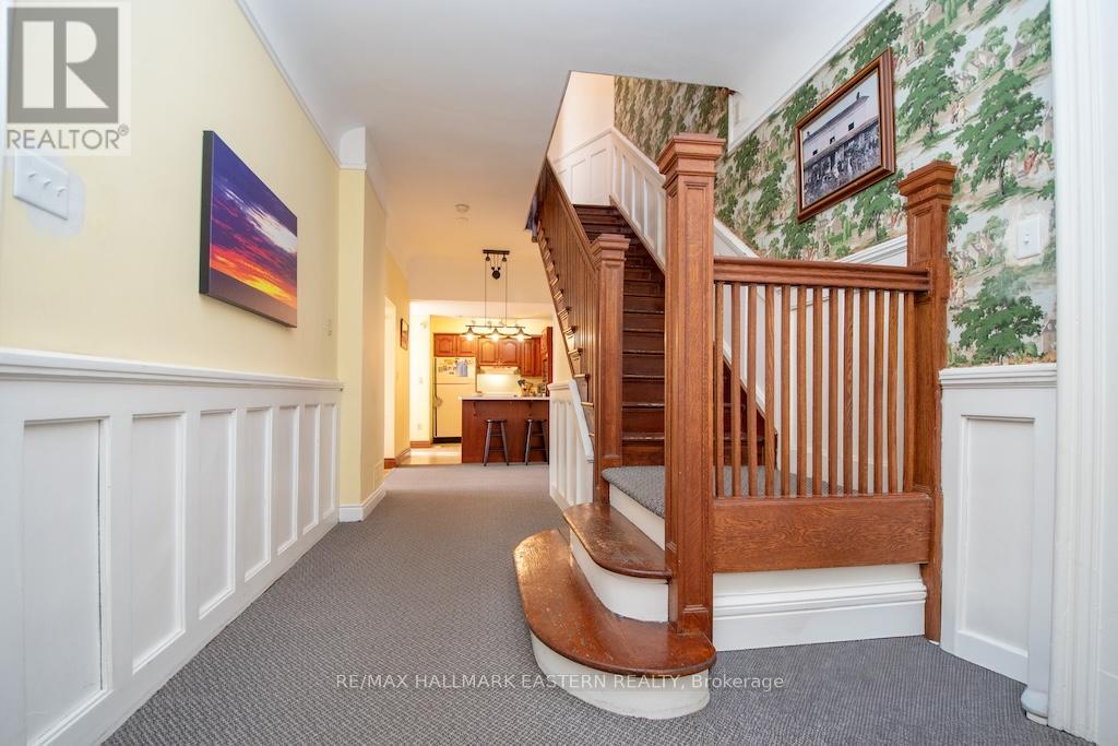 813 Water Street, Peterborough (Northcrest Ward 5), Ontario  K9H 3N7 - Photo 7 - X13428484