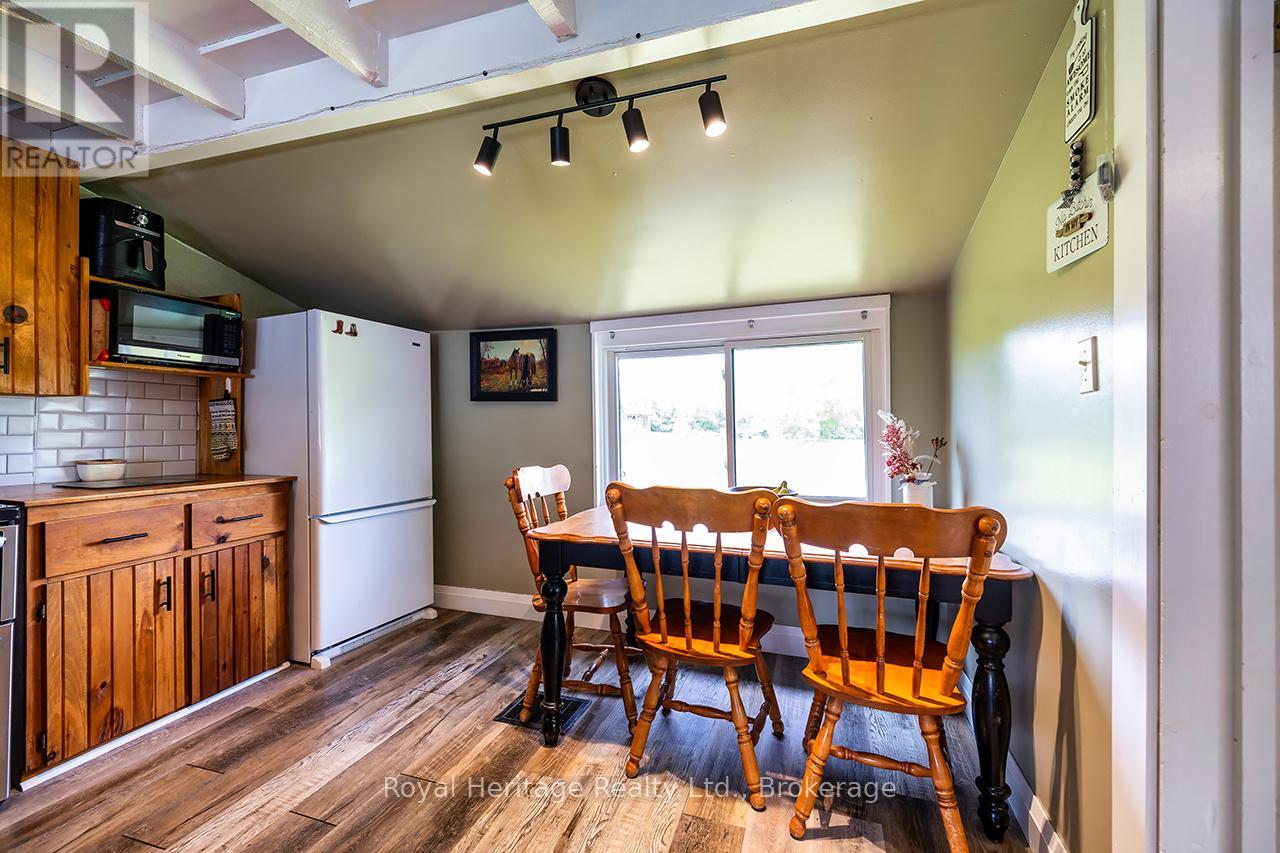 303 Four Points Road, Kawartha Lakes (Verulam), Ontario  K0L 1M0 - Photo 10 - X13429270