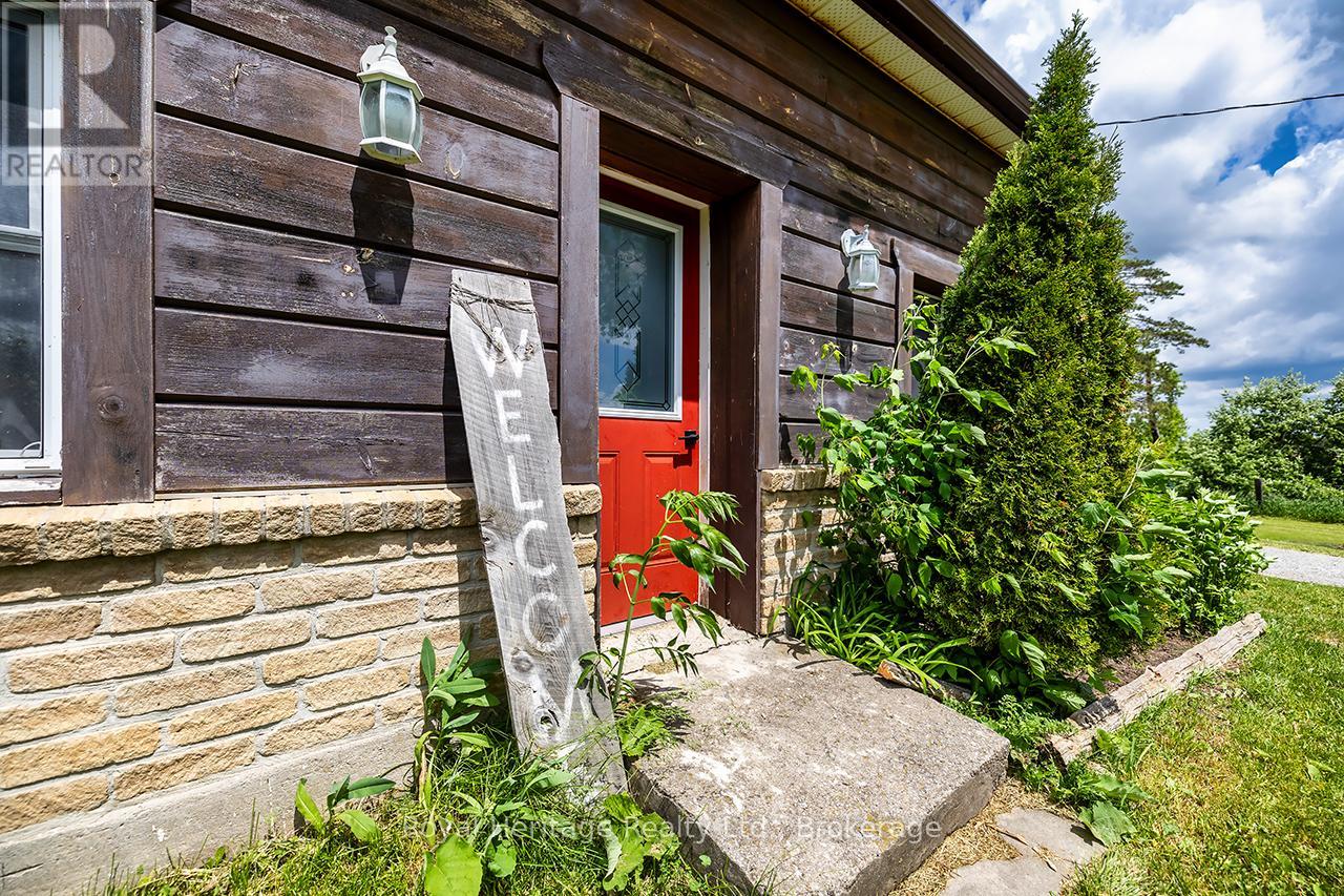 303 Four Points Road, Kawartha Lakes (Verulam), Ontario  K0L 1M0 - Photo 40 - X13429270
