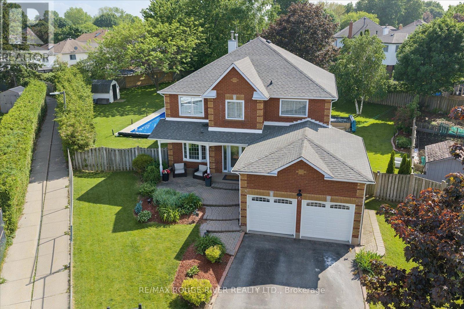 6 SNOWDEN COURT, clarington (newcastle), Ontario