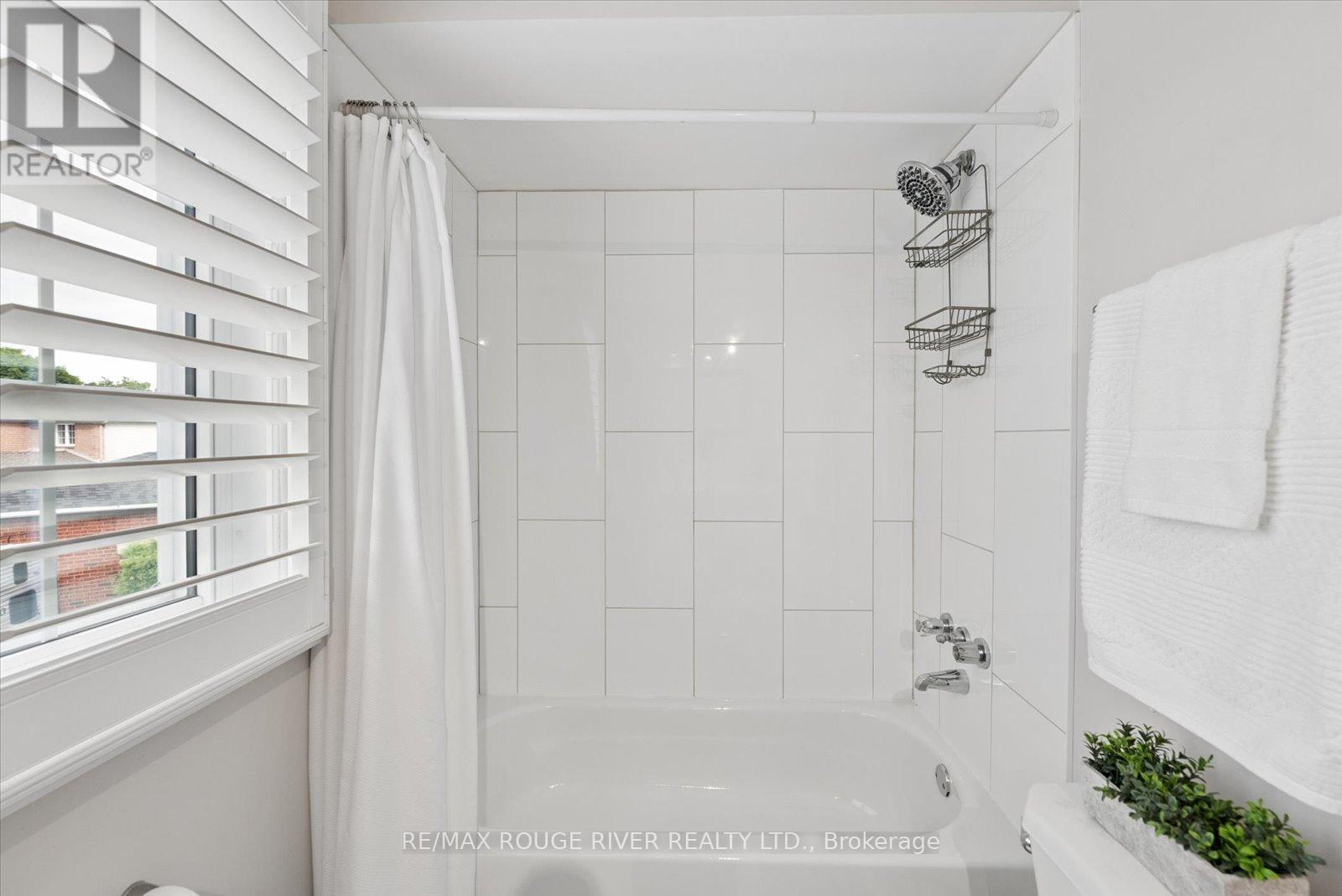 6 Snowden Court, Clarington (Newcastle), Ontario  L1B 1E7 - Photo 24 - E13430280
