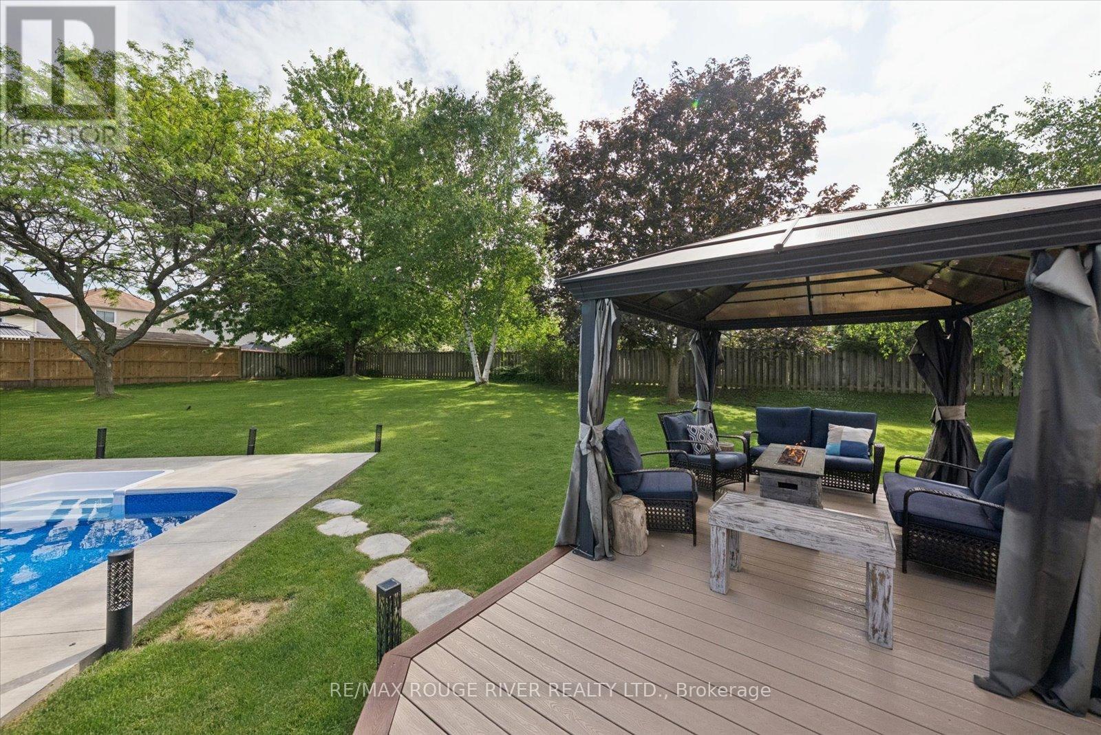 6 Snowden Court, Clarington (Newcastle), Ontario  L1B 1E7 - Photo 36 - E13430280