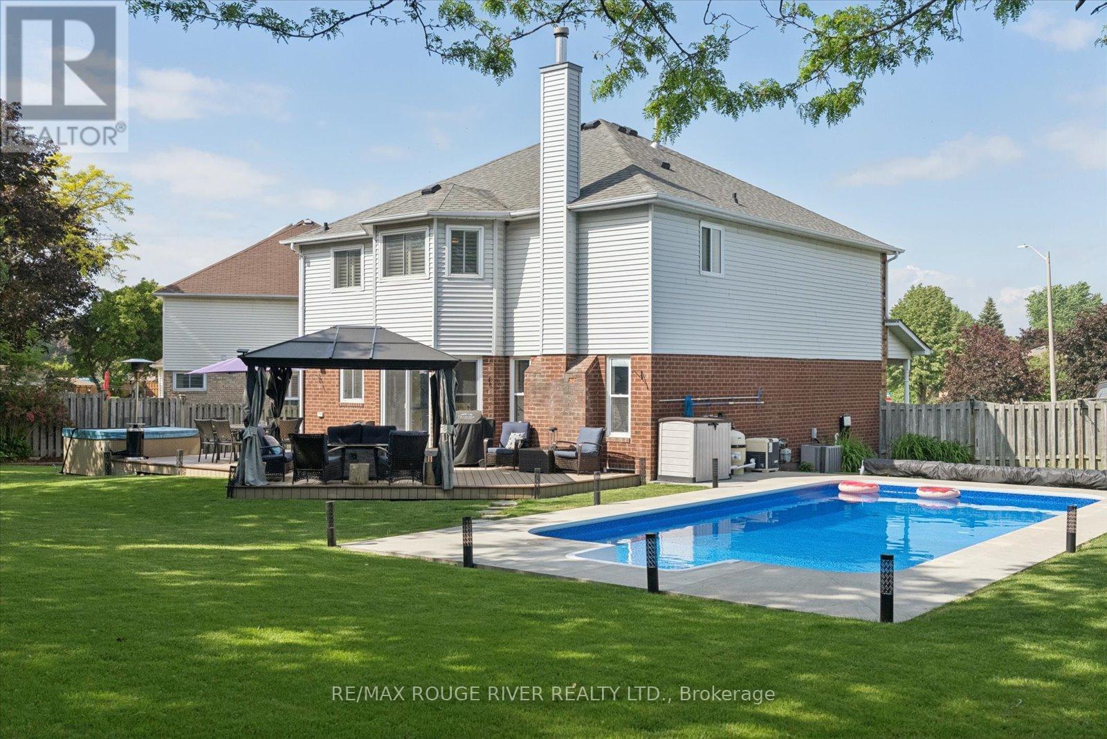 6 Snowden Court, Clarington (Newcastle), Ontario  L1B 1E7 - Photo 39 - E13430280