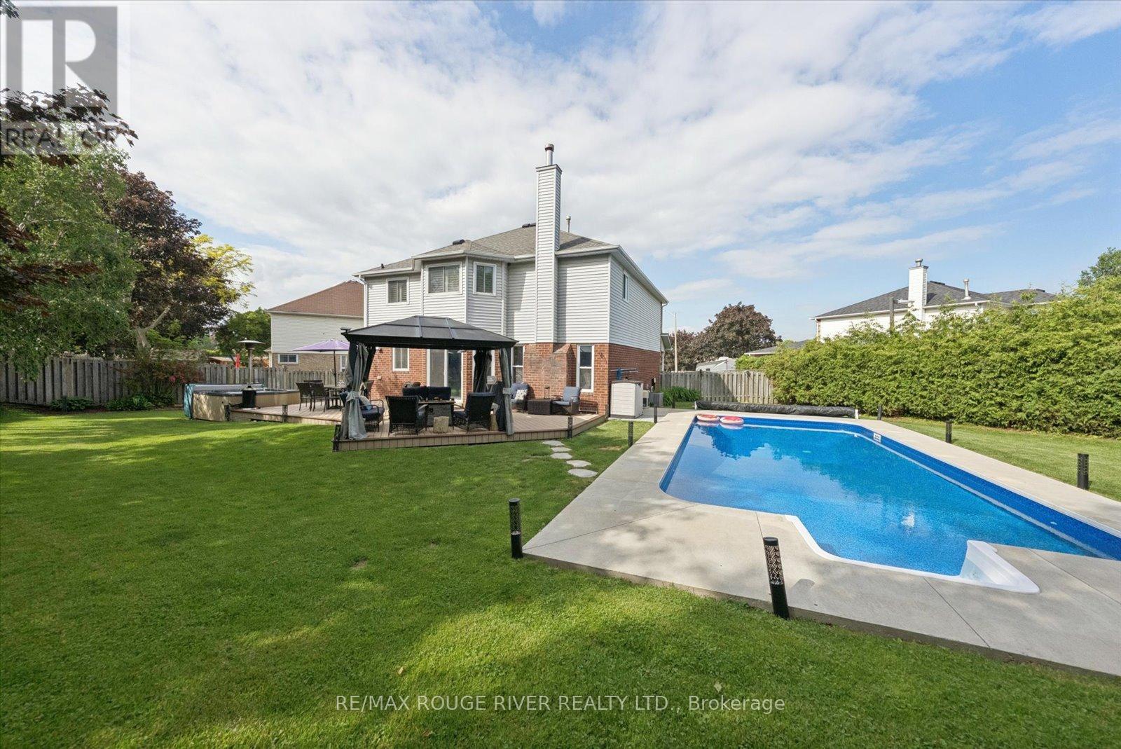 6 Snowden Court, Clarington (Newcastle), Ontario  L1B 1E7 - Photo 40 - E13430280