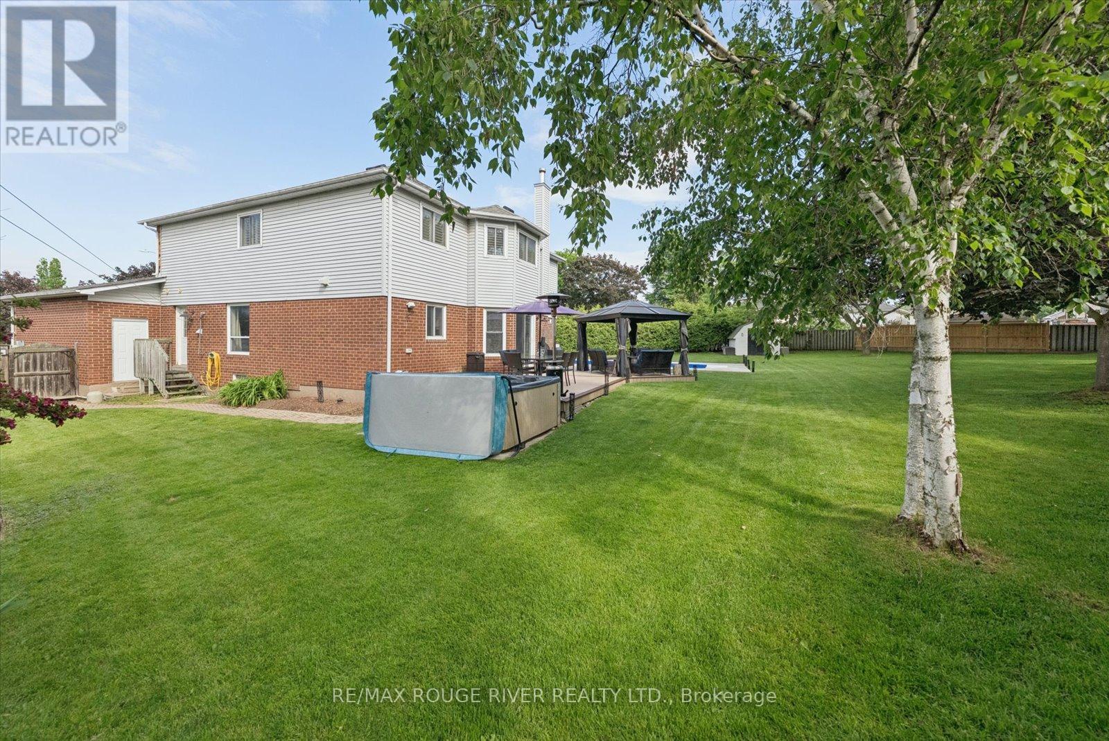 6 Snowden Court, Clarington (Newcastle), Ontario  L1B 1E7 - Photo 42 - E13430280